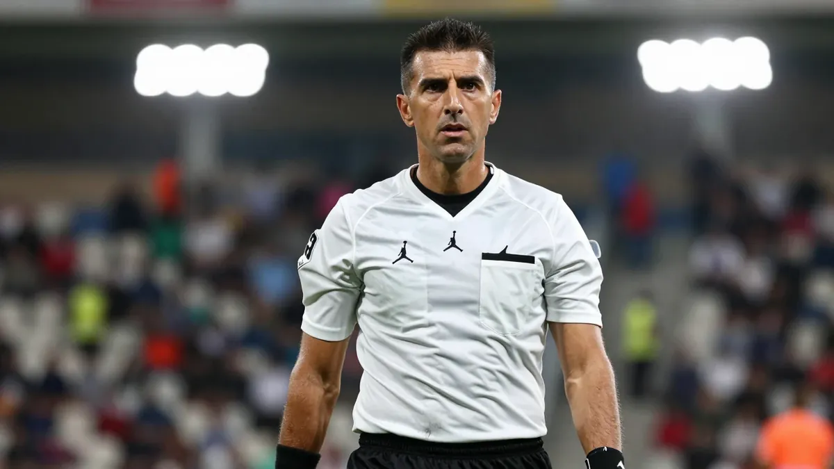 Jordanian referee honored with top award